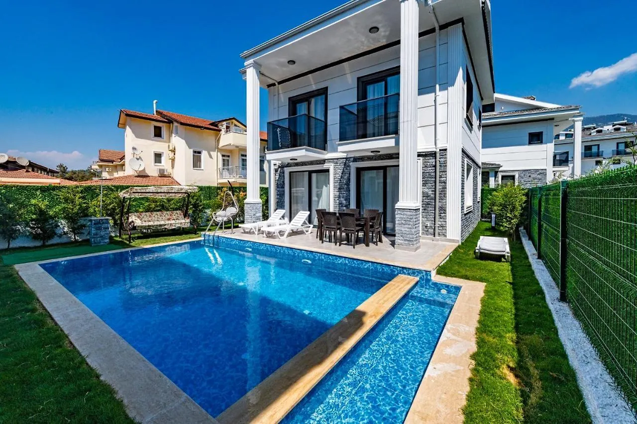 Salkim- 4 Bedroom Holiday Villa In Oludeniz Fethiye