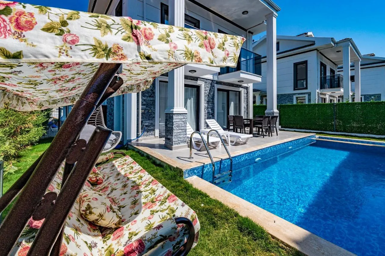 Salkim- 4 Bedroom Holiday Villa In Oludeniz Fethiye
